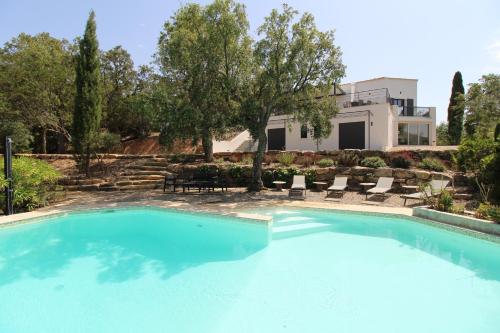 Villa Dolce pour 8 personnes avec piscine privée à La Londe-Les-Maures