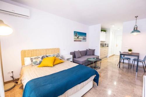 Modern & cozy studio excellent location near beach