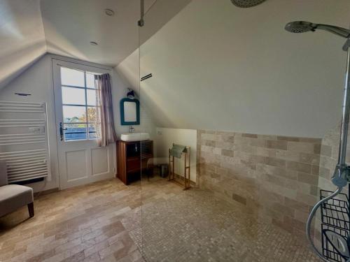 Fotografie z fotogalerie ubytování La Pommeraie, maison avec très grand jardin v destinaci Tracy-sur-Mer