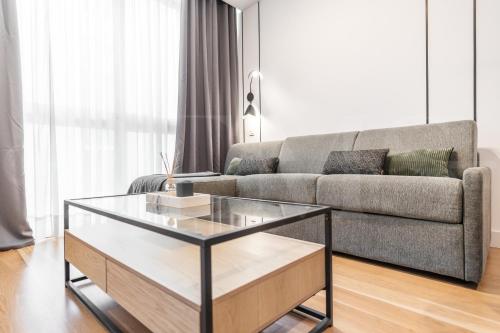 Central apartment with Picasso vibes by REMS photo 25