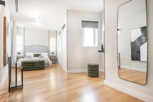 Central apartment with Picasso vibes by REMS photo 27