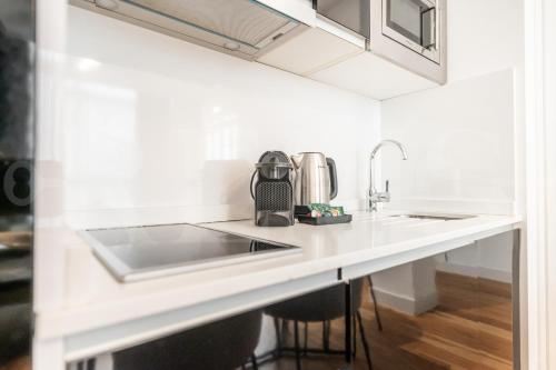 Central apartment with Picasso vibes by REMS photo 26