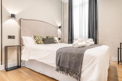 Central apartment with Picasso vibes by REMS photo 8
