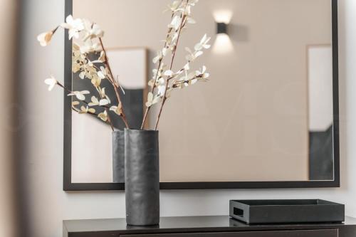 Central apartment with Picasso vibes by REMS photo 16