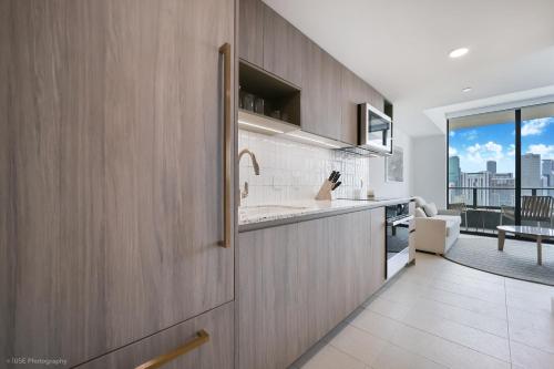 New unit 28th Floor with Unbeatable Bayside Views photo 11