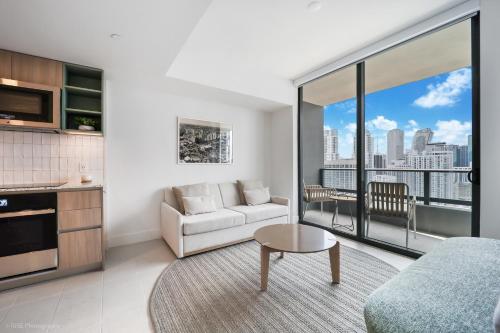 New unit 28th Floor with Unbeatable Bayside Views photo 27