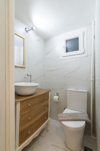 Athens TAN Luxury Apartment In City Center 78m2