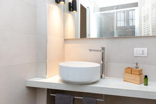 Mgm Property - PortaRomana Tres Chic photo 35