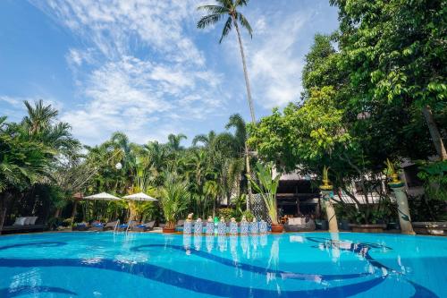 Aonang Princeville Villa Resort & Spa - GHA WellHotel-Halal Certified, Krabi, Thailand tesisinde veya buraya yakın yüzme havuzu