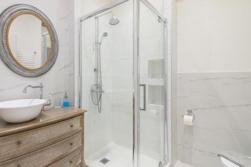 Athens TAN Luxury Apartment In City Center 78m2