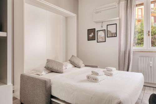 Just Urban Stays - Studio Apartment in the Center - Duomo 4 min M1