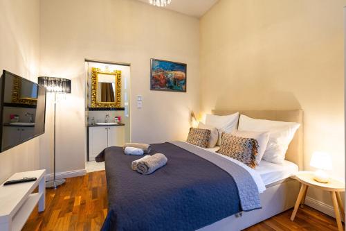 Magical Danube view in a spacious two bedroom suite next to Parliament 1137 Budapest, Szent István körút 2 kép - 3