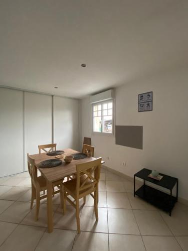 Χώρος καθιστικού στο Logement spacieux 70m2