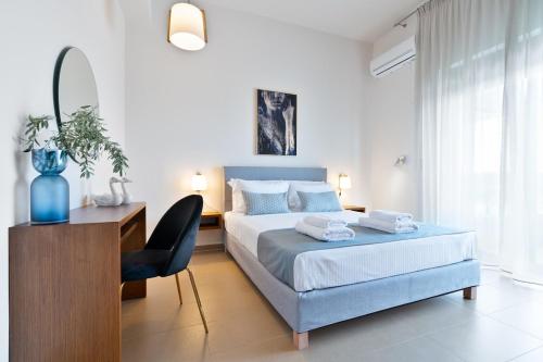 Кровать или кровати в номере Villa Anastasia with private heated pool and privacy