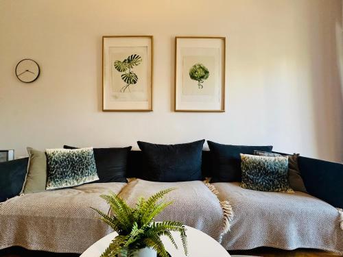 Modern 2BD with City View Near Acropolis