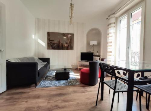 Logement de charme proche centre-ville - TV - WiFi