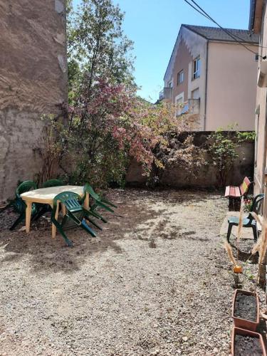 Superbe appartement sur cour arborée