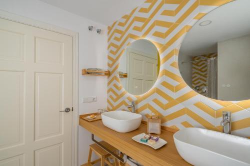 Premium Oldtown Beach House "La Pita" with Terrace photo 3