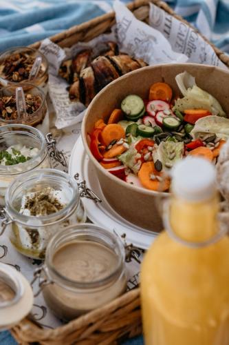 Makanan di atau berdekatan lodge
