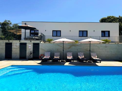 Πισίνα στο ή κοντά στο Whitescape Casa de Férias