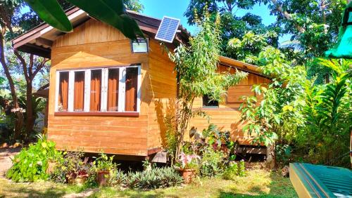 Κήπος έξω από το Bunnum Homestay