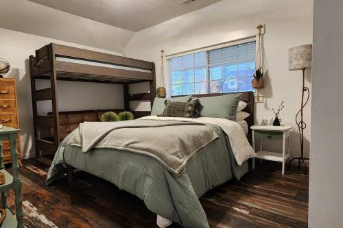 Postel nebo postele na pokoji v ubytování Paiges Peaceful Place