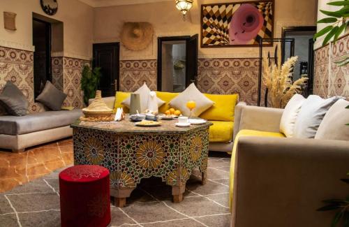 Posezení v ubytování Riad MSholidays jacuzzi privatisé Marrakech
