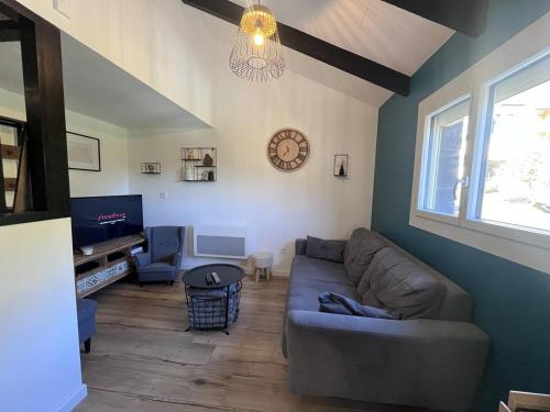 Appartement neuf 6 pers, balcon, parking à Cauterets - FR-1-812-49