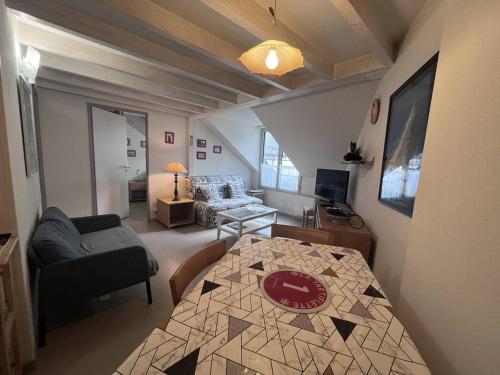 Appartement 2 chambres avec mezzanine, au cœur de Cauterets - FR-1-812-22
