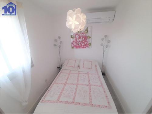 Photo de la galerie de l'établissement Valras-Plage: Appartement rénové 1 chambre, clim, WiFi, parking, à 50m de la plage - FR-1-781-59, à Valras-Plage