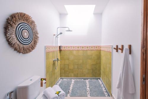 Abing Villas Spa & Beach Barにあるバスルーム