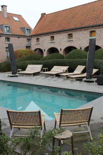 Bazén v ubytování B&B Vossebergen Hombeek nebo v jeho okolí