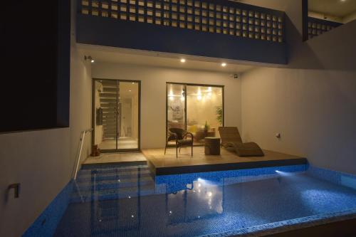 Kolam renang di atau dekat dengan 琉球李邸インギャー
