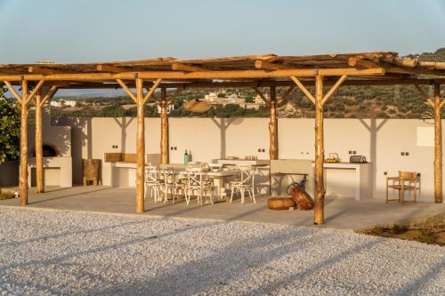Seaview Villa The Infinite with Private Pool, BBQ & Ping Pong, 1,5km from beach