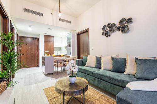 Elegant 2 Bedroom in Business Bay with Burj View