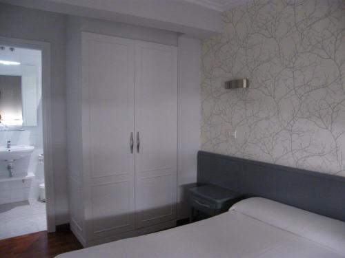 Gallery image of Hostal Valadares in Noya