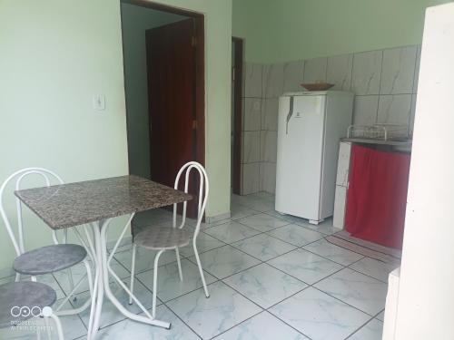 Η κουζίνα ή μικρή κουζίνα στο Apt Pontal da Cruz