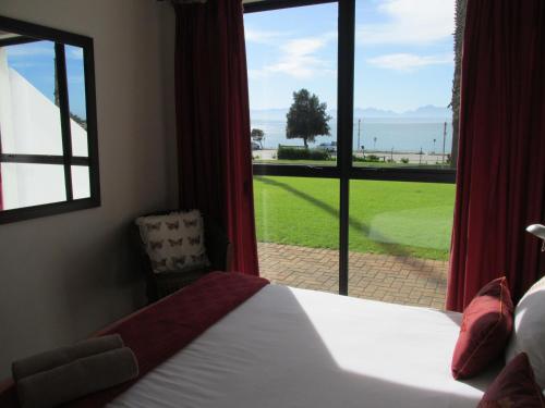 Gallery image of Point Village Accommodation - Santos 11 in Mossel Bay