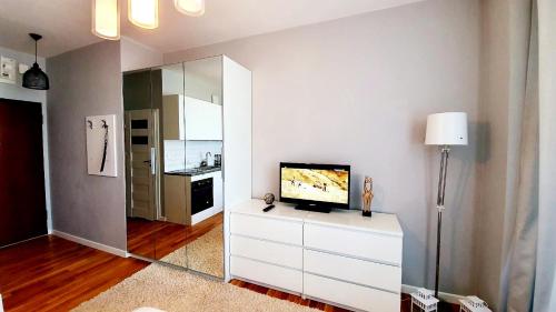 Kuchyňa alebo kuchynka v ubytovaní HomeComfort Apartament Adonis