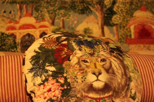 Gambar di galeri bagi Marabou Safari Lodge di Theddingworth
