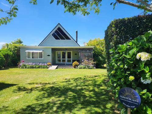 Gallery image of Walnut Cottage in Hahei