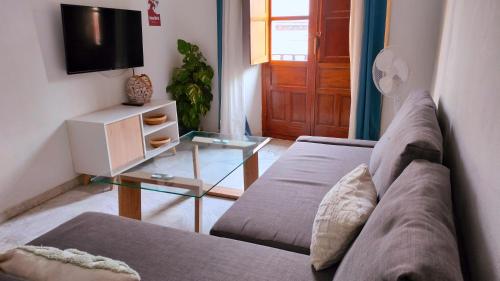 Apartamento en Sevilla Centro con Vistas a la Plaza Alameda de Hércules - Hasta 5 Personas