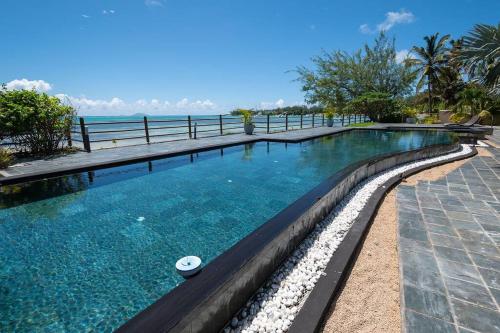 Duplex SKYLINE, 3 bedroom en suite, Beachfront