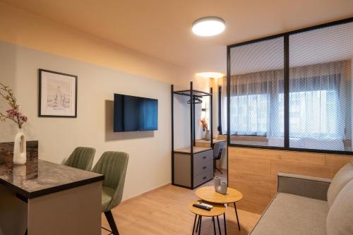 Ermou Boutique Suites by Nest