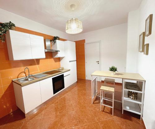 Kuchyň nebo kuchyňský kout v ubytování VILLA GIUDICE Luxury Home