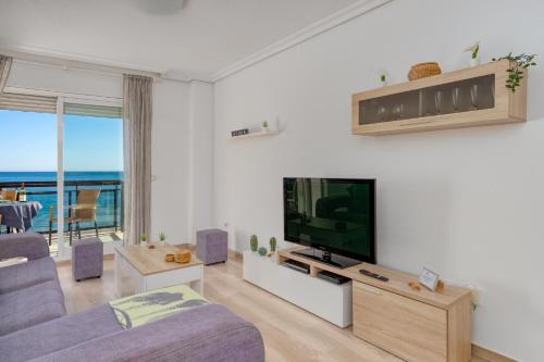 3 Bedroom, sea front & sea view, plunge pool
