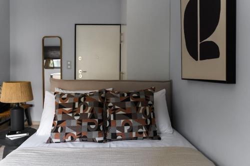 Piraeus Gem - Netflix, Nespresso and Style