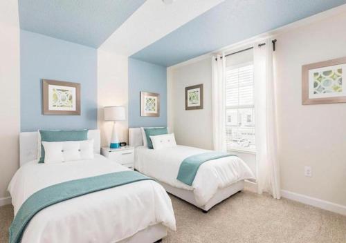 Stunning Home wPrivate Pool, minutes from Disney photo 49