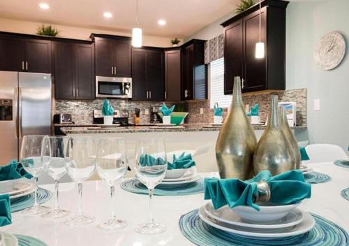 Stunning Home wPrivate Pool, minutes from Disney photo 62
