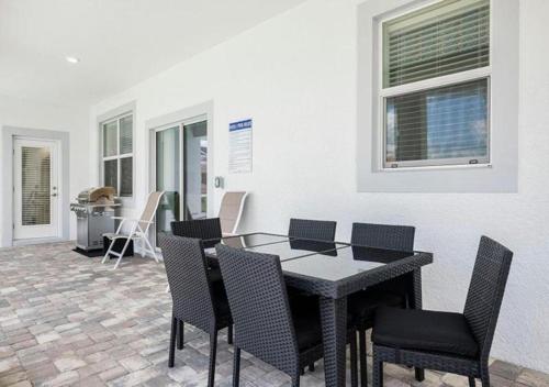 Stunning Home wPrivate Pool, minutes from Disney photo 64